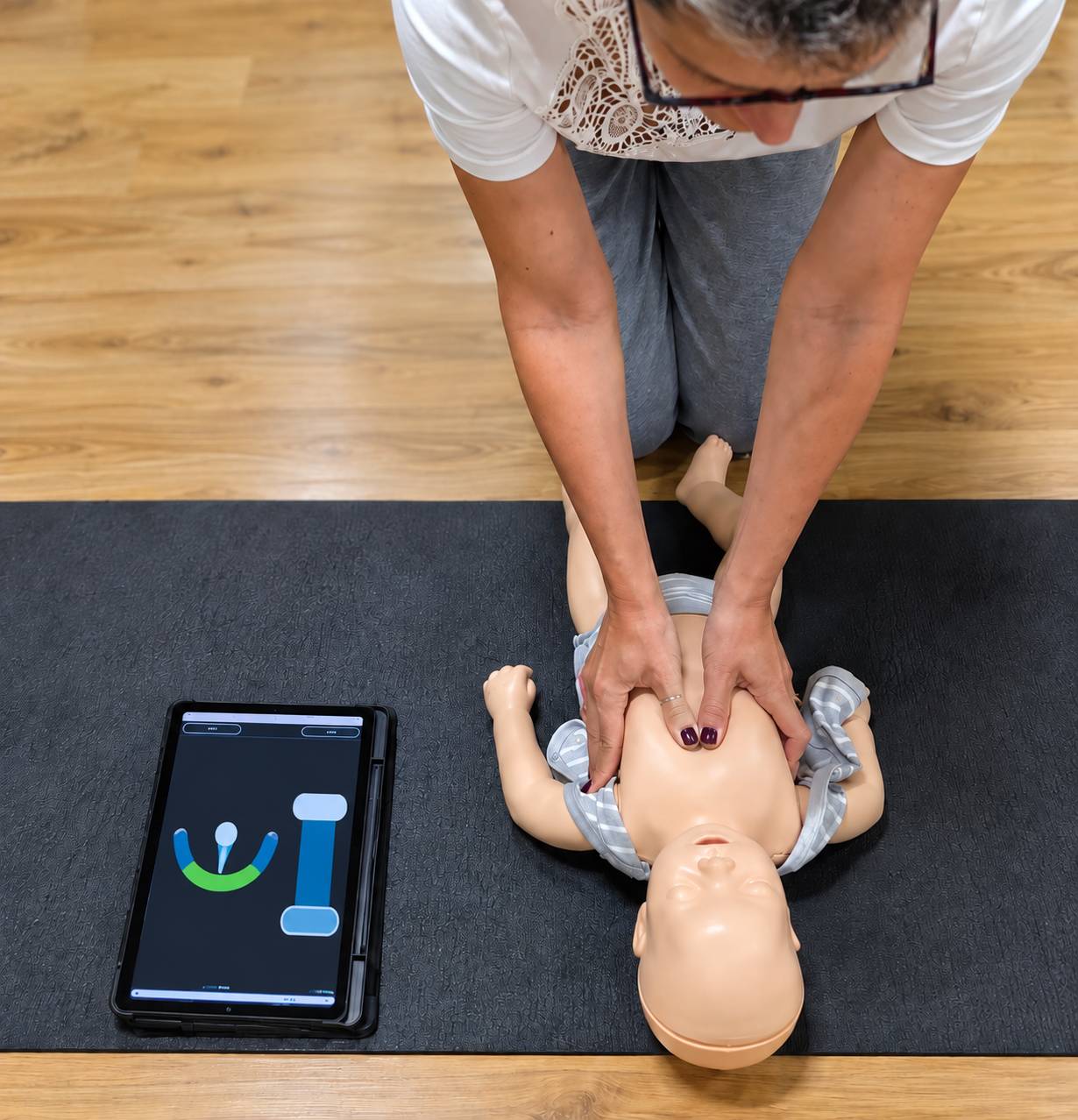 Esercitazione di RCP sul lattante con feedback digitale in tempo reale visibile sul tablet